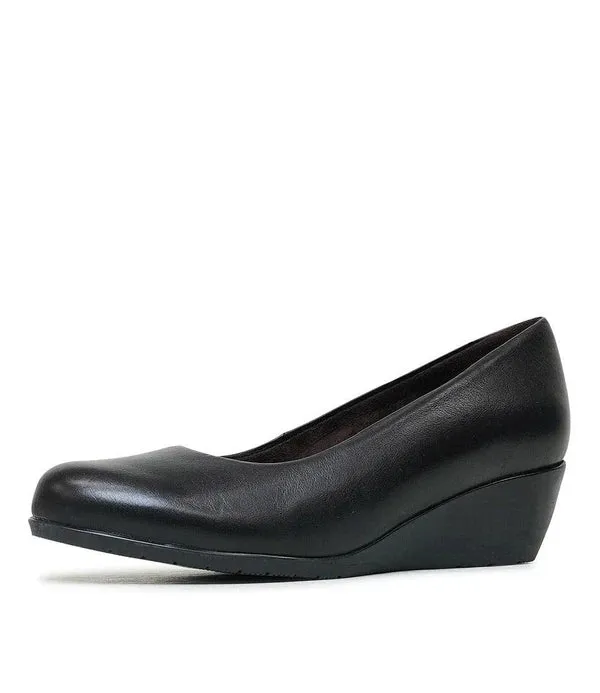Zeta Sofia Black Wedge Pump